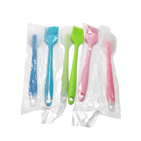 high quality best seller new design kitchen accessories silicone baking mat set rubber spatula brushes for bakery