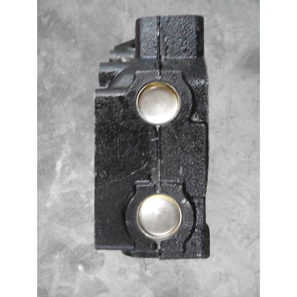 Engine Cylinder Head  NISSAN TD27 Terrano   injector diameter-20MM ; NISSAN TD27 ( 20MM )