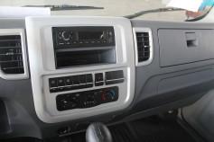 Euro 2 International Light Duty Commercial Trucks 12 Tons Light Duty Cargo Truck 95 km / h
