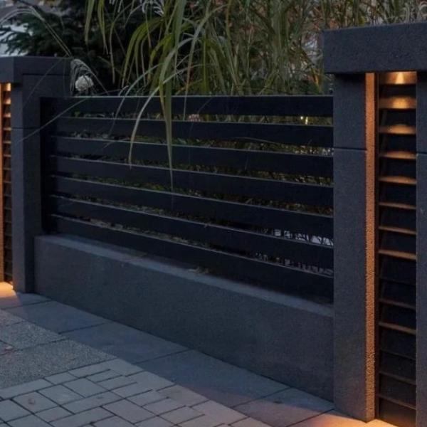 4 feet 6 feet Vertical Aluminium Slat Fencing  / Black Aluminum Fence White Gray Or Wood Grain