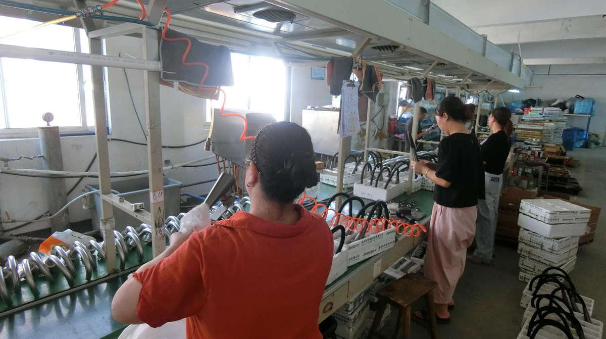 Wenzhou YuQiang Sanitaryware Co., Ltd.