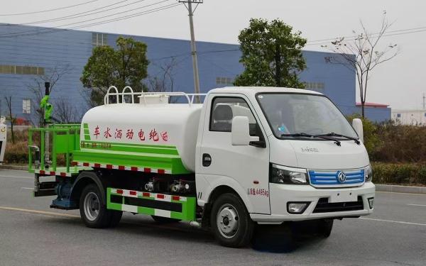 Dongfeng 4x2 5000l Water Tanker Trucks 5m3 Water Truck