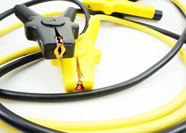 O impulsionador automotivo universal cabografa a braçadeira preta e amarela de 500A do ferro 6 medidores