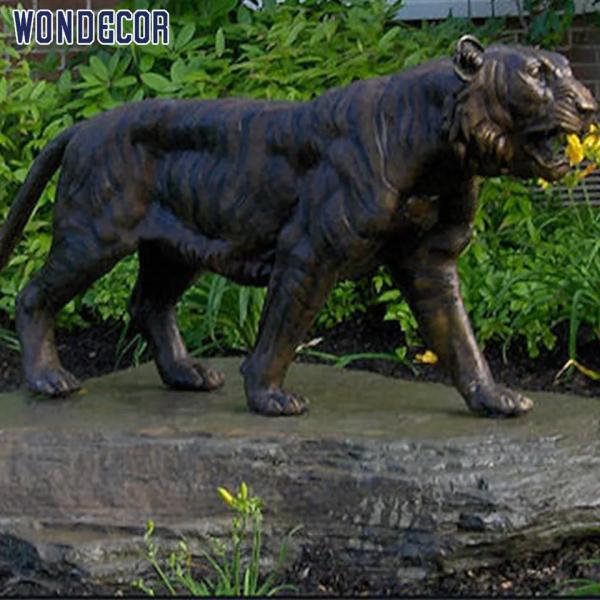 Les statues en bronze extérieures sculptent Tiger Figurine Life Size en bronze 135cm