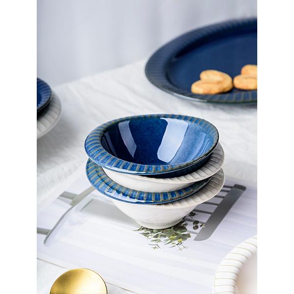 Conjuntos de cena de porcelana azul de horno sostenible 2023 para la experiencia de comer en restaurantes