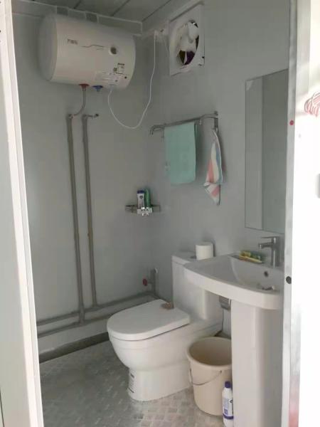 Flat Pack Container Prefabricated Camp House Temperoary Shelter For Homeless People In Earthquake And War