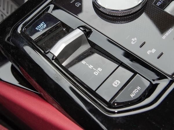 2025 BMW I5 Luxury Electric Cars Bonne performance xDrive Longue portée 651KM Fast Charging EV Nouveau modèle de berline avec toit ensoleillé BMW Série 5