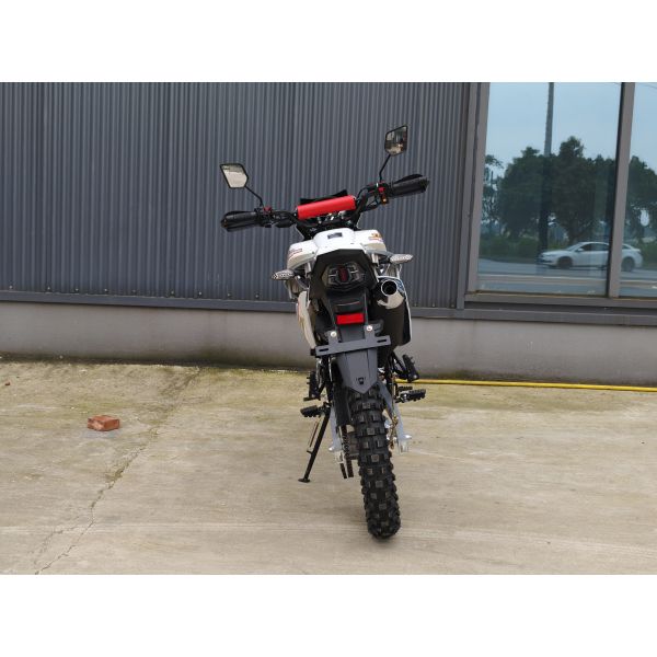 Custom Brand 200CC Off Road Dirt Bike Motorcycle With Four Stroke Air Cooled Engine