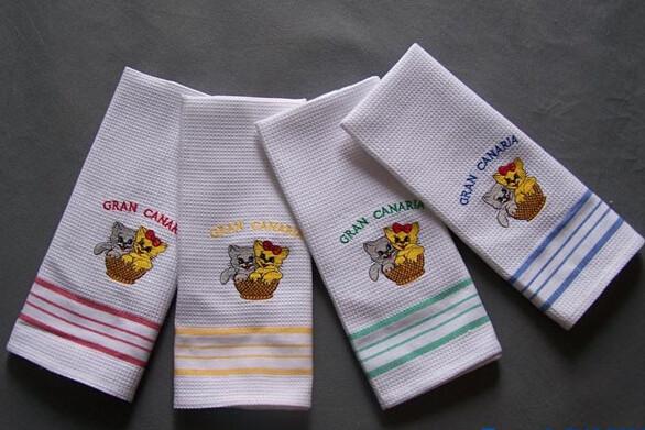 Cute Floral Tea Towels With Embroidered Logo , Custom Printed Tea Towels 