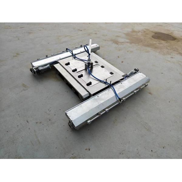 Intelligent Photovoltaic Panel Remote Control Tracked Solar Panel Cleaner