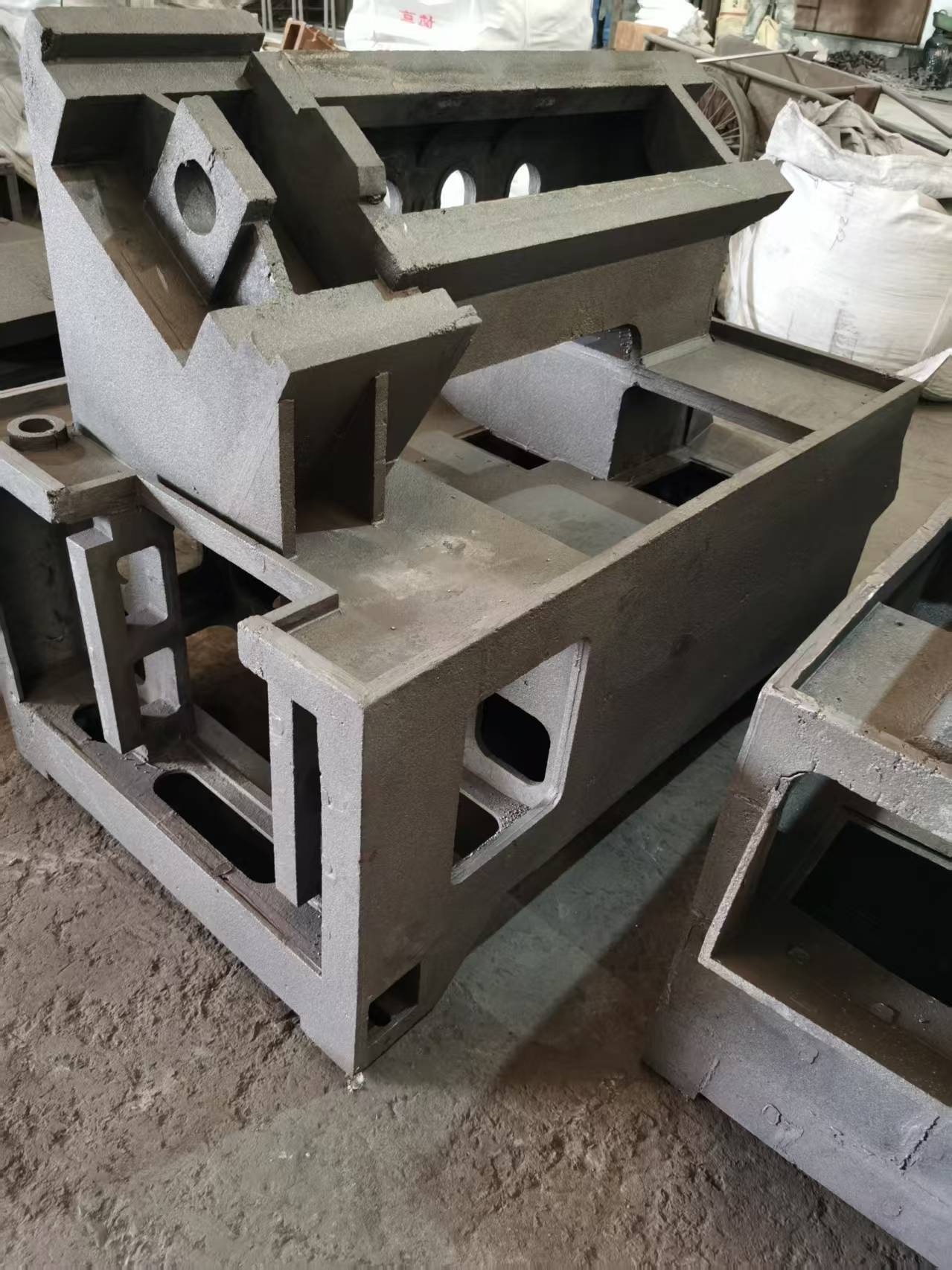 Custom Size Available Machine Tool Bed Casting with Excellent Vibration Damping Performance and High Rigidity for CNC Machine Base Frame