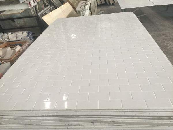 Light Texture Cultured Marble Shower Walls With Back Panels Scratch Resistent