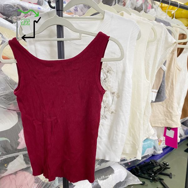 Wholesale Used Sleeveless Knit Top Women High Quality Low Price Summer Fashionable Polyester/Cotton Daily Second Hand Clothes