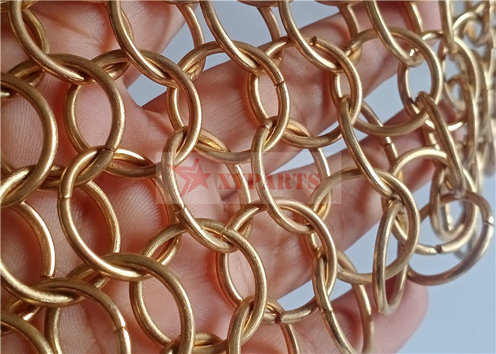 Ткань сетки 1.5x15mm Chainmail цвета золота для раздела комнаты