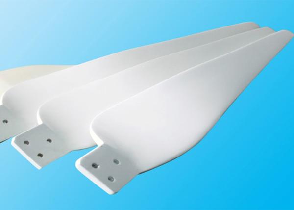 CE ISO9001 FRP Wind Turbine Blades for Performance -40 To 60 Degrees Celsius Glossy Surface Finish