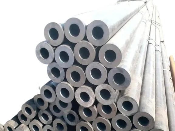 China Standard 20G Round Seamless And Welded Pipes Hairline Mirror 6-12m