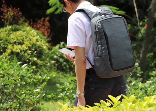 Outdoor Portable Solar Backpack Large Capacity Lightweight CIGS Solar Charger Bag