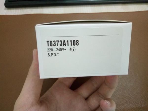 T6373A1108 Mechanical Honeywell thermostat for fan coil unit