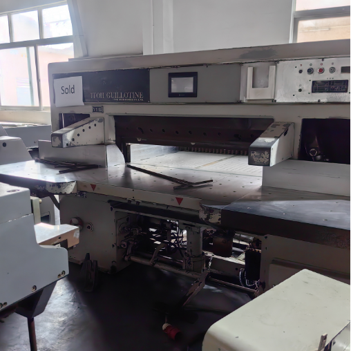 Япония 1150 мм ITO Гильотиновая машина для резки бумаги напряжение 380В с 3800 кг мощностью