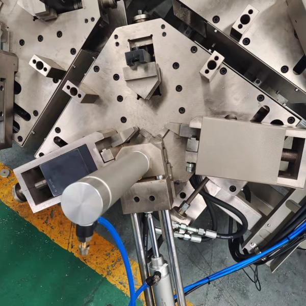 7.5kw Cnc Corner Crimping Machine For Aluminum Window And Door Profile Corner Crimping