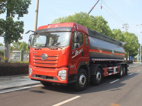 Jiefang Corrosive Tank Transport Vehicle Transporter 19 Cubic Meters EURO 5