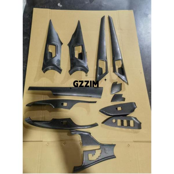 Nouveau article Accessoires intérieurs de voiture Couverture décorative Trim ABS Fibre de carbone Noir Pour Innova 2016-2022 12PCS RHD/LHD