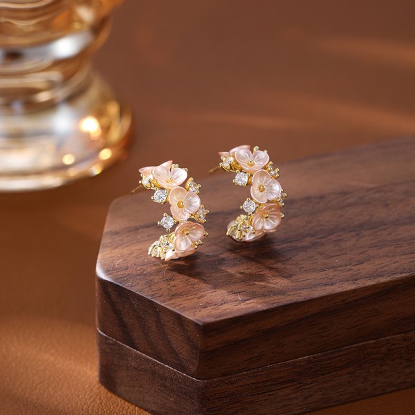2025 New Fashion Brass Zircon Earrings 14K Gold Plated  CZ  Flower Shape Women Ear Hoop Jewelry Accessories