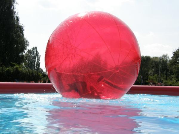 Red Colour Commercial Grade Inflatable Water Ball for Kids Inflatable Pools