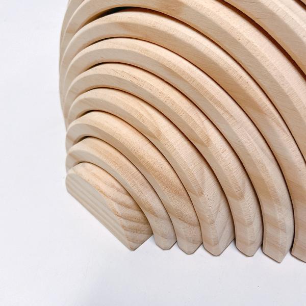 L'arc-en-ciel 35.5cm a coloré le grand bébé en bois de blocs constitutifs