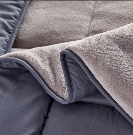 Double Face Flaneel Fleece with Luxury Microfiber Hotel Down Quilt Supplier