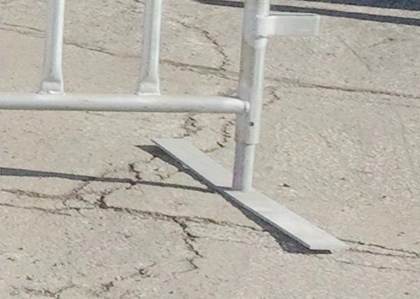 Outdoor Crowd Control Barriers , Crowd Control Fencing For Concert Barricades