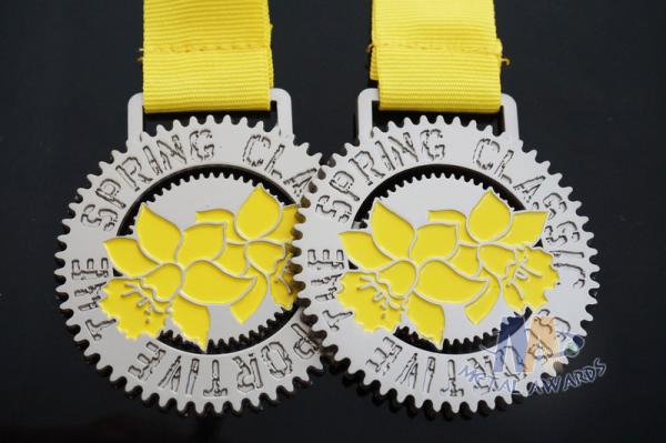 Cut Out Design And Glitter Color Metal Award Medals with Printing Ribbon Gold Plating