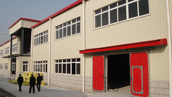 Galvanized / Prepainted Portal Frame Steel Buildings Low Carbon Steel Structure Construction