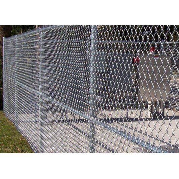 Galvanized Razor Babred Wire Diamond Wire Mesh Gates Metal PVC Chain Link Fence Post