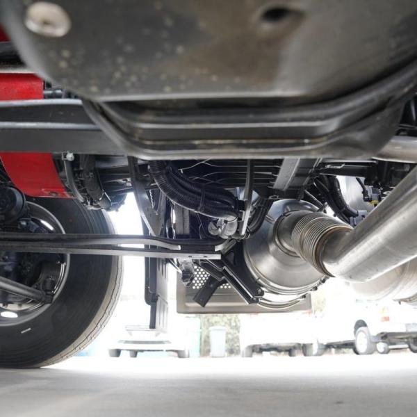 Manual Transmission Type Towing Tractor for Mercedes Benz Truck Hauling Vehicles