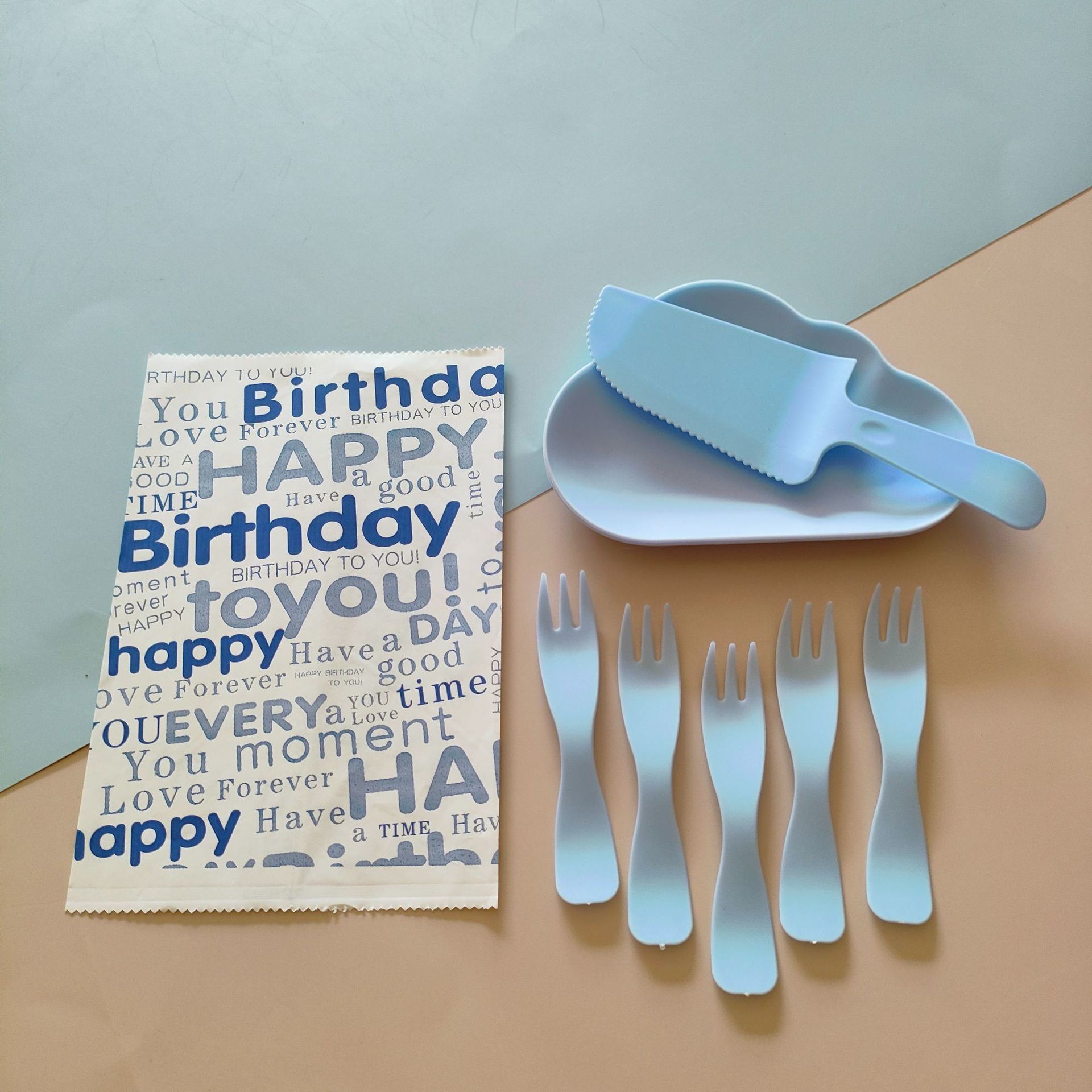 Creative Design Plastic Disposable Cake Cutlery Suit with Birthday Cake Knife and Fork Set