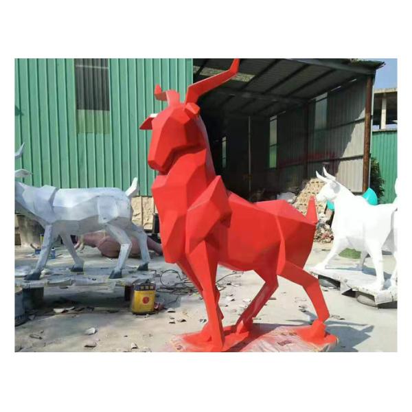 Sculpture extérieure en fibre de verre de cerfs communs animaux de figure