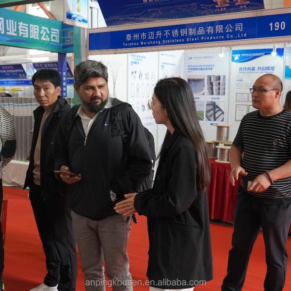 Ограждение с оцинкованной тепловой обработкой вокруг луга для исключения и защиты оленей