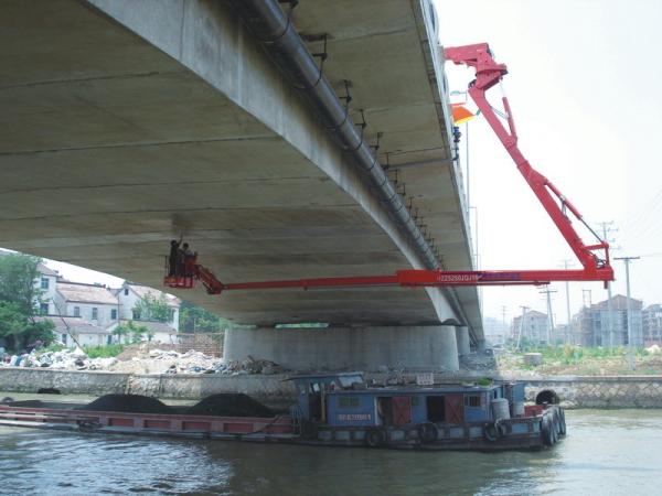 Tipo do crescimento sob o chassi 6x4 245HP/270HP de Dongfeng do equipamento da inspeção da ponte