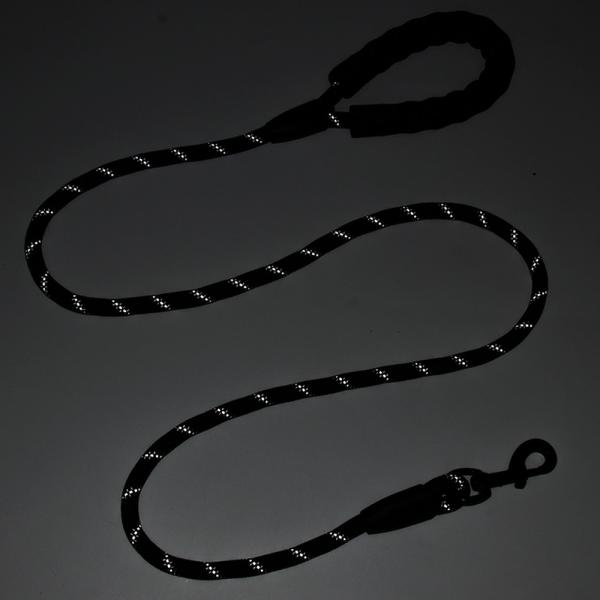 Pet Reflective Nylon Leash Explosion-Proof Flush Dog 1.5M Round Rope Foam Handle