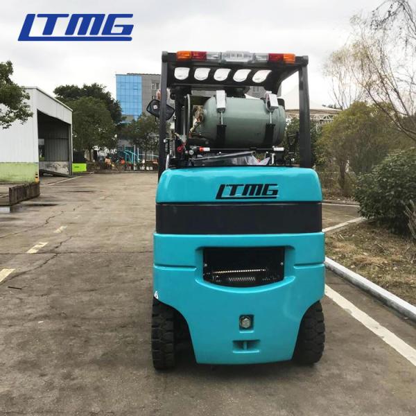 EPA Approval 2.5 Ton Pallet Forklift Trucks Enclosed With NissanK25 Engine