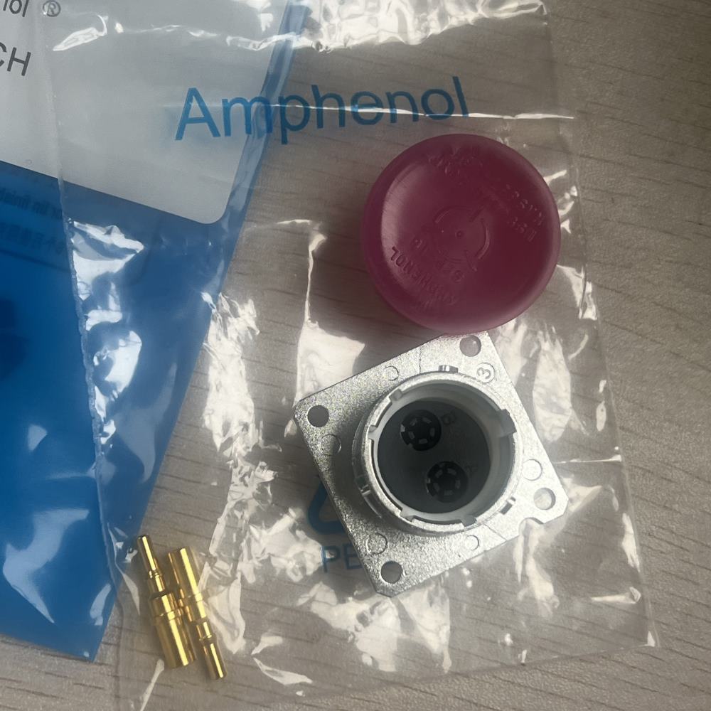 Amphenol 10‑737204‑Z2P Circular Connector | Rugged Interconnect Component