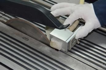 Diamond Saw Blades Precision Quick Cutting Machine iCut-200H for Crystal and Ceramic