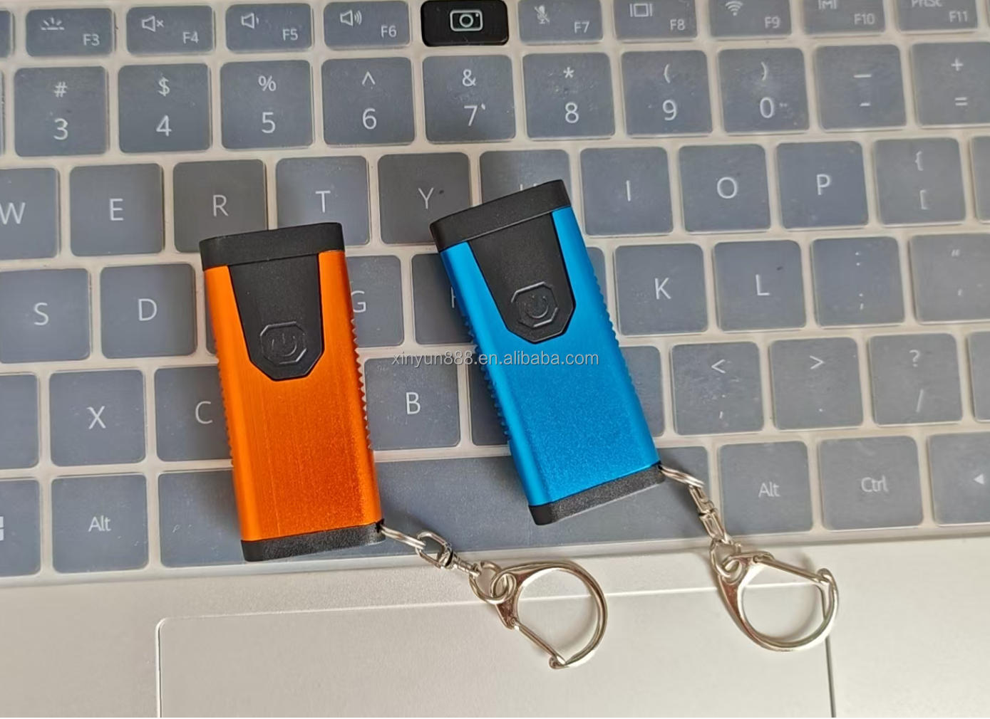 2026 New Ultra-thin COB Flashlight, USB Rechargeable Mini Keychain Lamp, Portable EDC Emergency Work Light