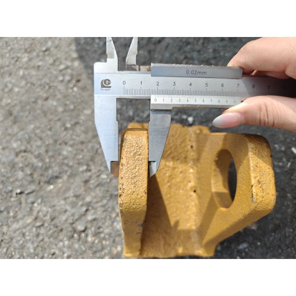 Universal tooth guards and bucket edge protectors for all excavator models,available in 4.0, 5.0, 6.0 specifications. Wear-resistant bucket edge protection blocks directly supplied by the manufacturer
