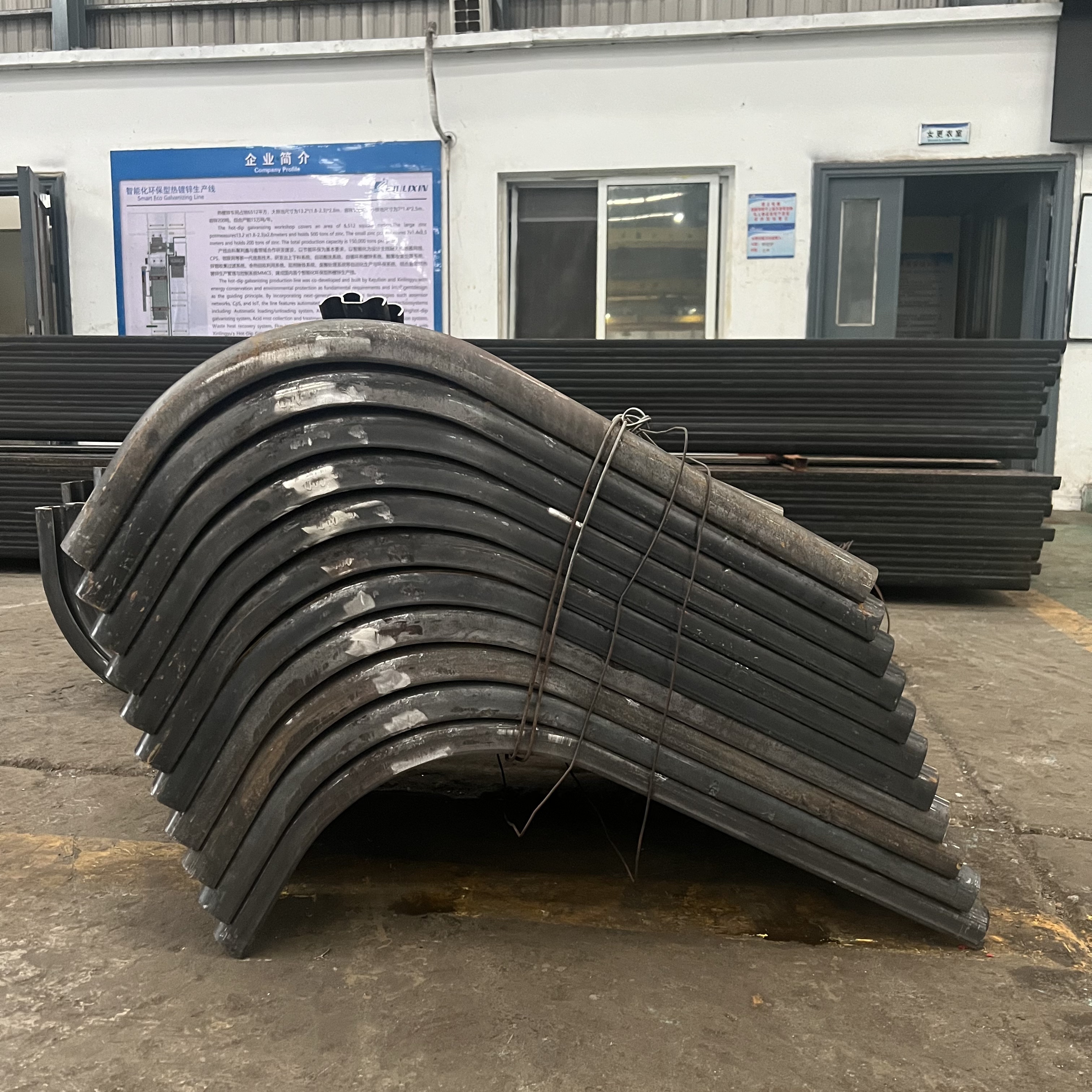 Highway Guardrail Cap Rail Joint Plate Hot Galvanized Steel Fitting For Barrier System