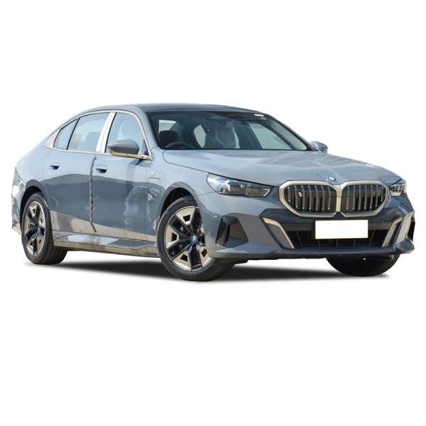 Black Interior Electric Compact SUV Electric Steering System and R19 Performance Tires