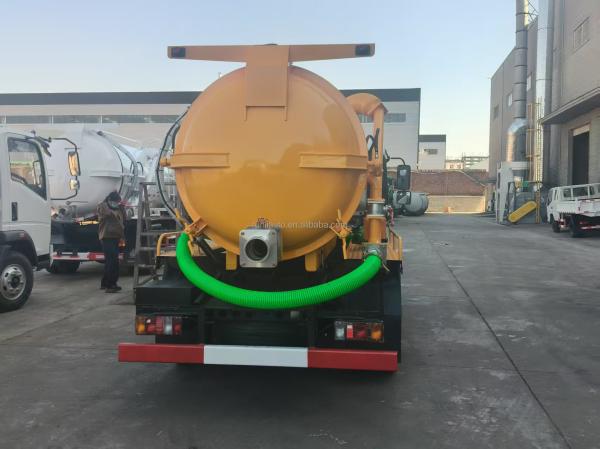 Factory Customized ISUZU 5CBM Small Mini Vacuum Suction Septic Sewage Fecal Suction Truck