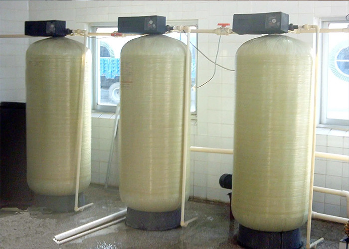 Customizable Fiberglass Water Storage Tanks , PureLine FRP Pressure Tank White