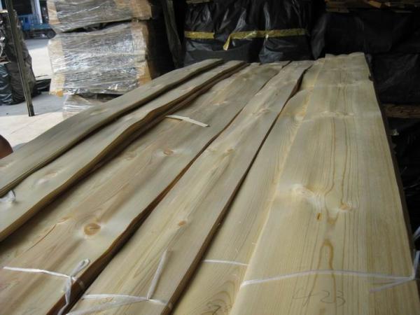 Natural Knotty Pine Wood Veneer Sheet Crown/Quarter Cut